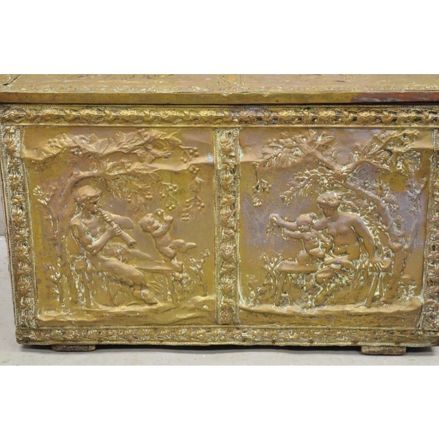 Antique English Victorian Brass Figural Repousse Coal Bin Storage Blanket Chest For Sale - Image 4 of 12