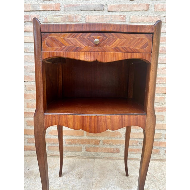 Early 20th Century French Marquetry and Iron Hardware Bedside Tables or Nightstand, A Pair For Sale - Image 4 of 18