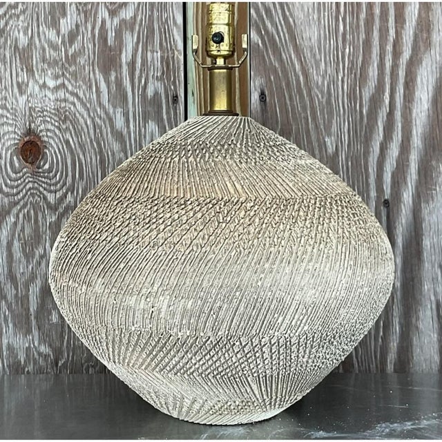 Mid-Century Modern Vintage Scored Ceramic Table Lamp For Sale - Image 3 of 12