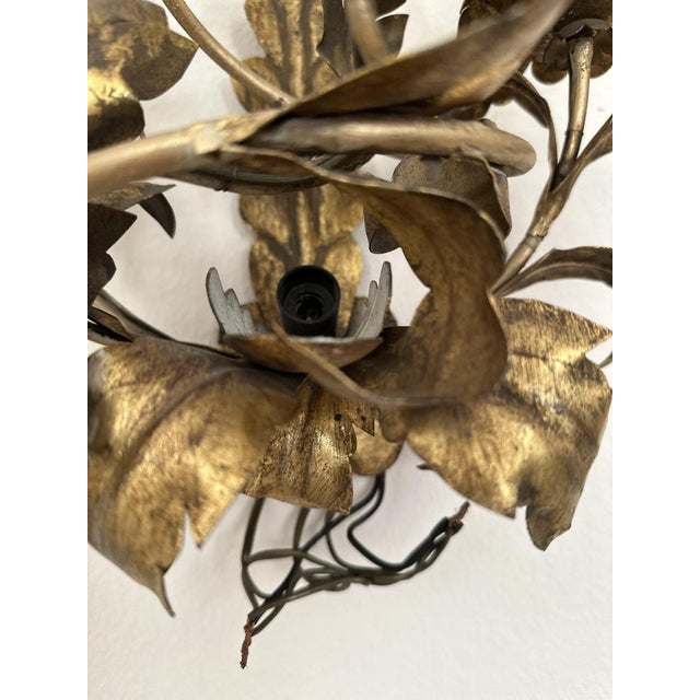 Late 19th Century Big Floral Florentine Gilded Wall Lamp, 1890s For Sale - Image 5 of 18