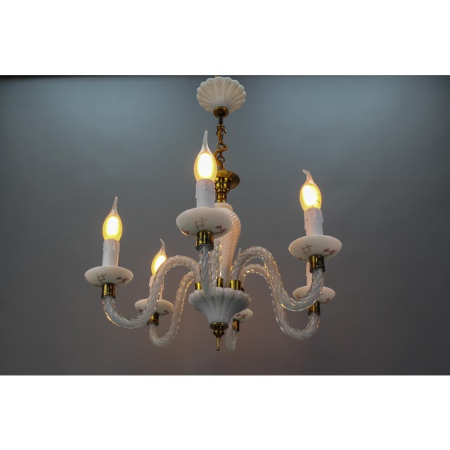 1950s Italian Murano White Clear and Milk Glass Six-Arm Chandelier, 1950s For Sale - Image 5 of 18