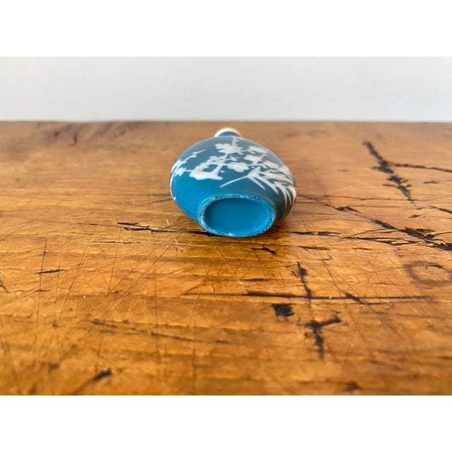 Vintage Glass Peking Cherry Blossom Snuff Bottle For Sale In Portland, OR - Image 6 of 7