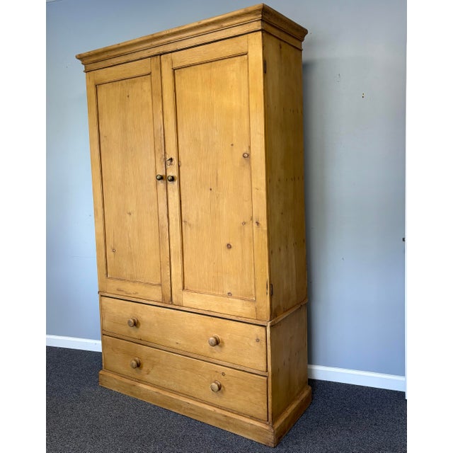 19th Century English Pine Linen Press For Sale - Image 4 of 12