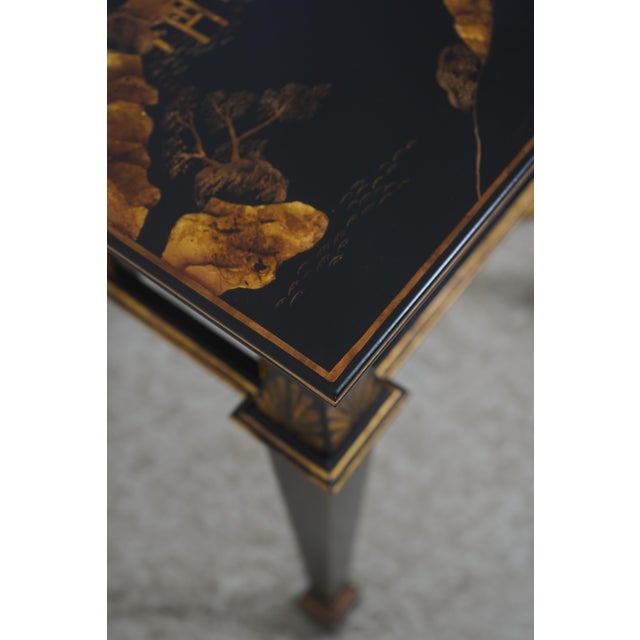 1980s Chinoiserie Gold & Black Lacquer Occasional Lamp Table For Sale - Image 5 of 13