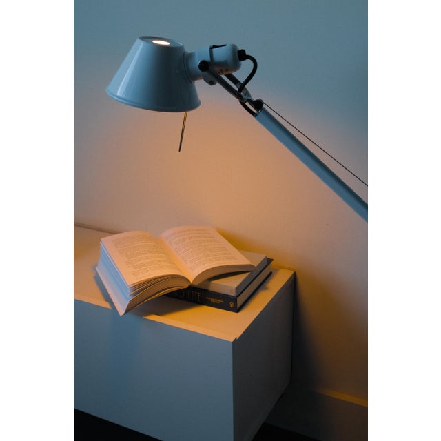 Michele De Lucchi Artemide Tolomeo Classic Table Lamp Michele De Lucchi Italy - Standard Size - White For Sale - Image 4 of 4