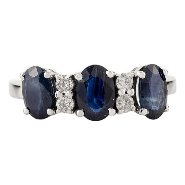 1.67Ct Blue Sapphire & Diamond Three-Stone Ring Size 7 in 14k White Gold For Sale