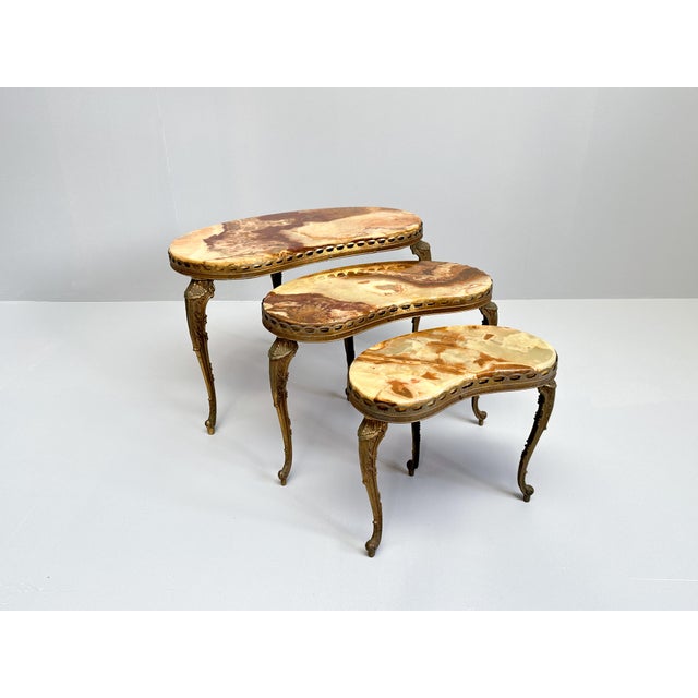 Vintage Hollywood Regency Nesting Tables in Brass and Onyx, Set of 3 For Sale - Image 15 of 17