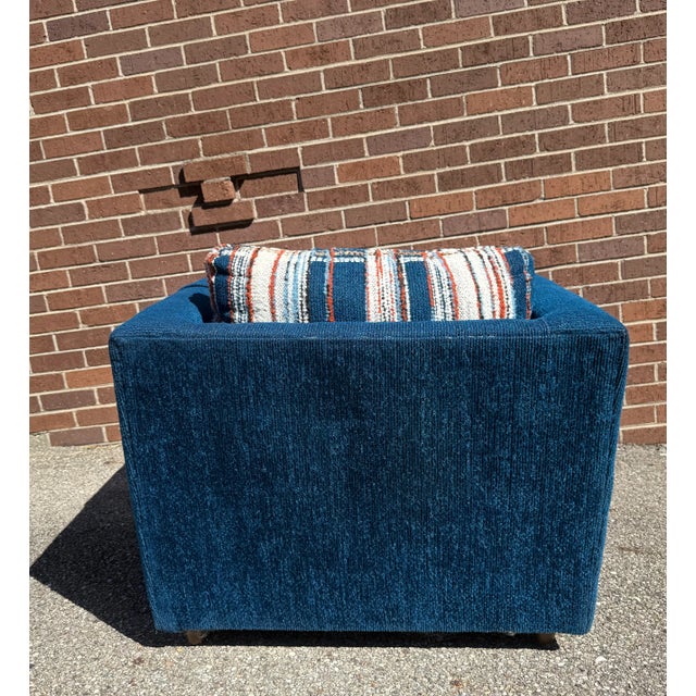 Mid-Century Modern 1970s Century Modern Blue Chenille Club Lounge Chair by Levitz Furniture For Sale - Image 3 of 17