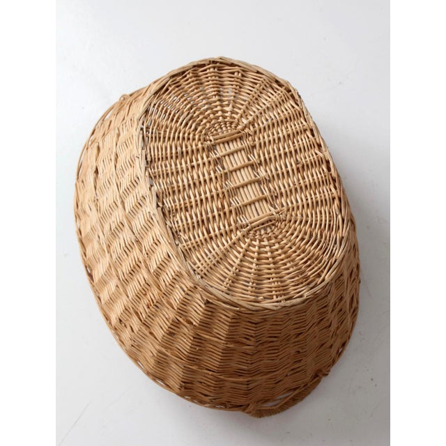 Antique French Country Wicker Laundry Basket For Sale - Image 13 of 14