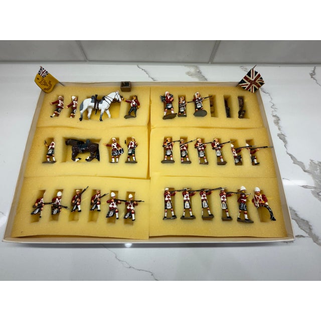 1990s King & Country Seaforths Painted Lead Soldier Set For Sale In New York - Image 6 of 17
