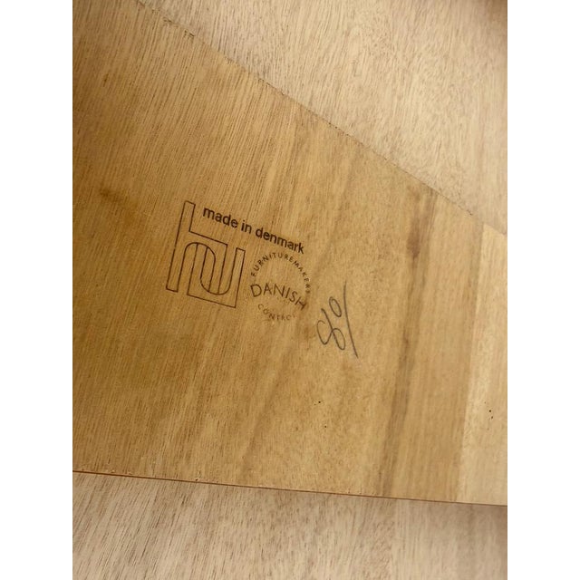 Brown Mid-Century Danish Teak Extendable Dining Table by Poul Hundvad for Hundevad & Co., 1960s For Sale - Image 8 of 9