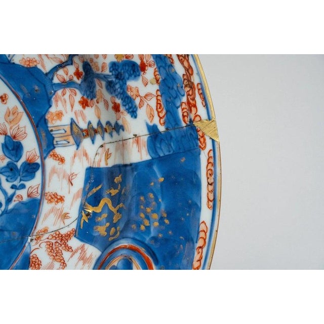 Large 18th Century Antique Chinese Qing Dynasty Imari Porcelain Charger For Sale - Image 15 of 18