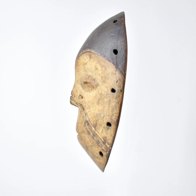 Tan Early 20th Century Nyanga Wooden Mask For Sale - Image 8 of 14