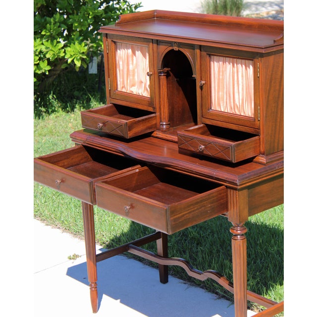 Brown Vintage Louis XVI Style Mahogany Bureau À Gradin – Ladies’ Secretary Desk For Sale - Image 8 of 18