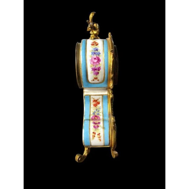 Blue Mantel or Table Clock from Meissen, 19th Century For Sale - Image 8 of 12