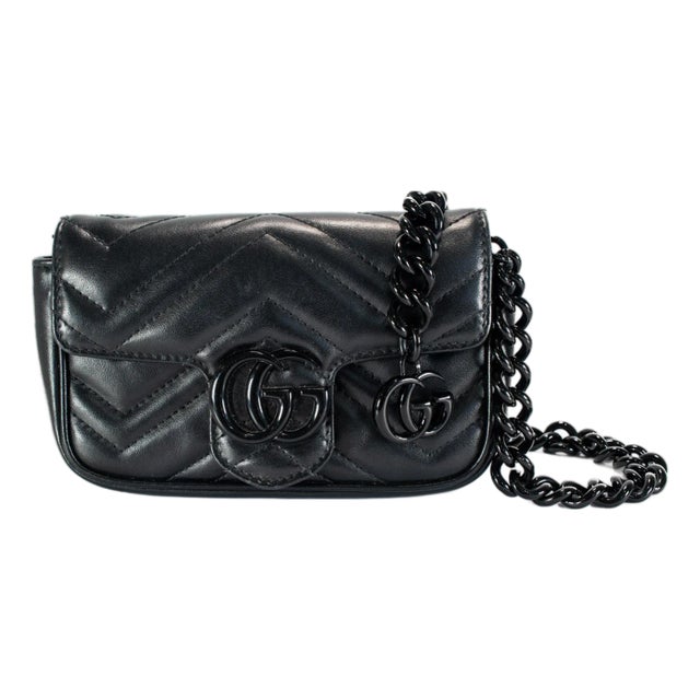 Gucci Gg Black Calfskin Matelasse Monochrome Marmont Chain Belt Bag For Sale