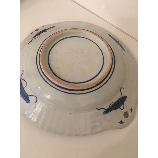 Antique 19 Th Century Japanese Imari Decorative Serving Platter With Rounded Handles For Sale In New York - Image 6 of 10