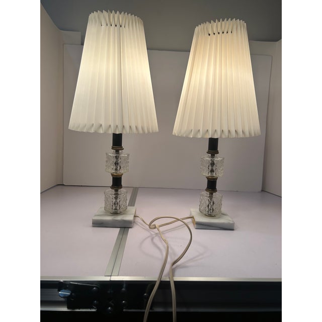 Vintage Mid‑Century Stacked Textured Glass & Marble Table Lamps – Pair of 2 Leviton Hollywood Regency 18" Accent Lamps For Sale - Image 12 of 12