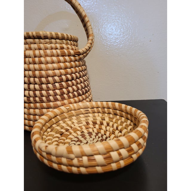 1990s Sweetgrass Hand Woven Basket With Lid For Sale In San Francisco - Image 6 of 11