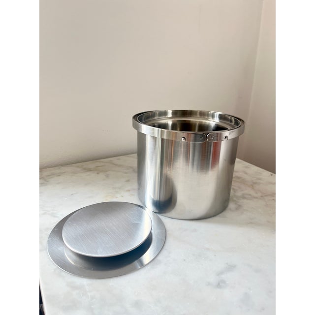 Original Cylinda-Line ice bucket designed by Arne Jacobsen for Stelton, Denmark. Part of the iconic Cylinda-Line series...