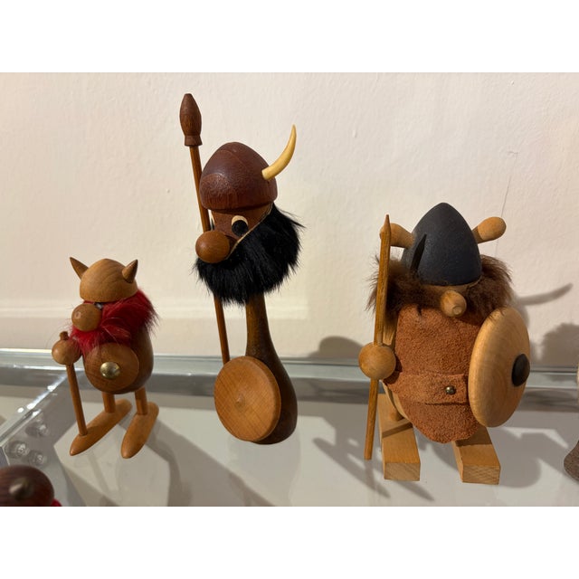 1960s Vintage Viking Miniatures, 1960s, Set of 17 For Sale - Image 5 of 18