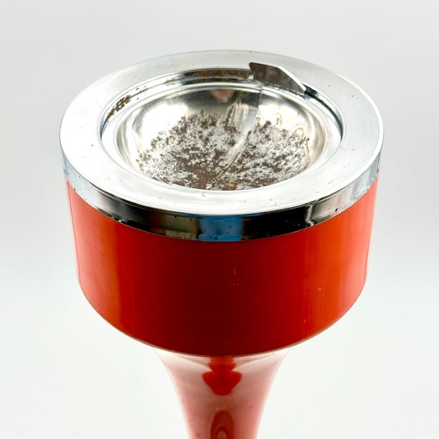 1970s Italian Space Age Floor Ashtray in Orange Plastic and Chrome, 1970s For Sale - Image 5 of 14