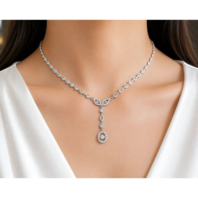 Modern Late 20th Century 18K White Gold Rose Diamond Lariat Station Necklace For Sale - Image 3 of 3