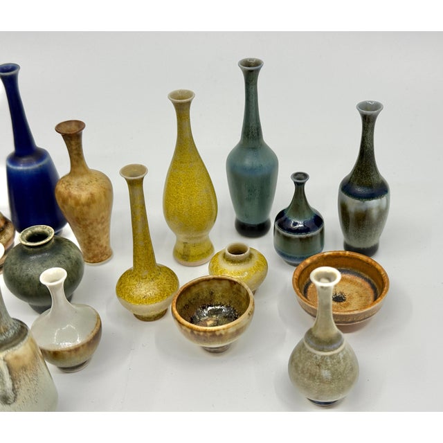 1950s Collection of 23 Miniature John Andersson Pottery Vessels for Hoganas of Sweden For Sale - Image 17 of 18