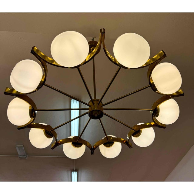 Italian Murano Glass Chandelier with 10 White Spheres and Radial Brass Structure, 2000s For Sale - Image 4 of 13