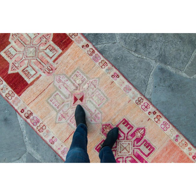 1950s House of Séance - 1950s Vintage Kurdish Geometric Medallion Wool Hand-Knotted Runner - 3’ X 11'11” For Sale - Image 5 of 11