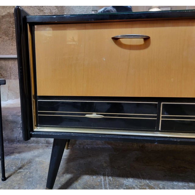 1950s 1950's Mid-Century Modern Vanity With Mirror & Lacquer Finish For Sale - Image 5 of 12