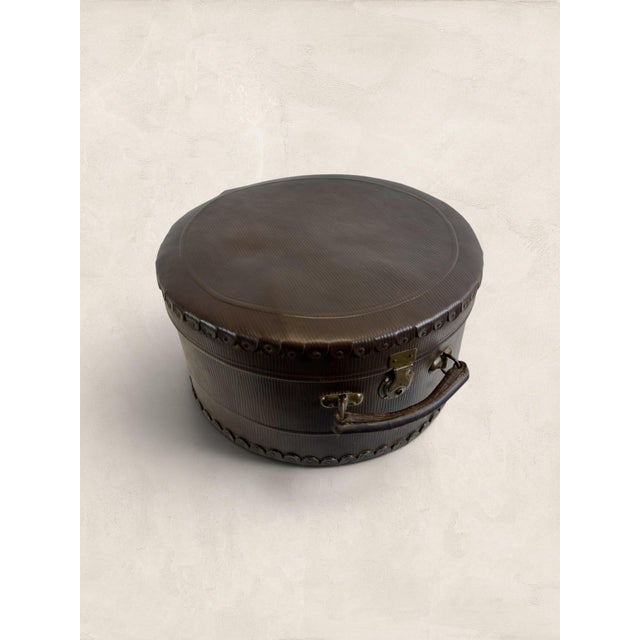 English Victorian Faux Bois Leatherette Hat Box For Sale In Tampa - Image 6 of 12