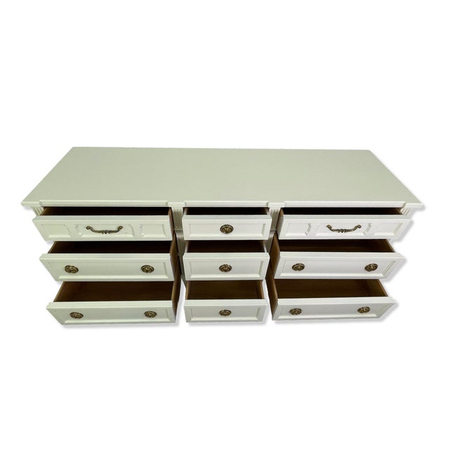 Off-white Vintage American of Martinsville Off-White Lacquered Triple Dresser With Original Brass Hardware For Sale - Image 8 of 17