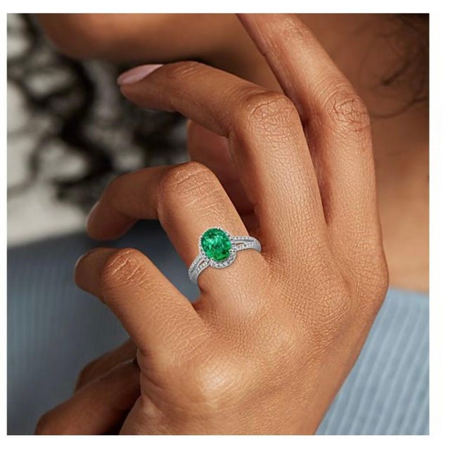 2.5 Carat Oval Natural Zambian Emerald & 2 ct Diamond Ring 14 Karat White Gold For Sale - Image 12 of 18
