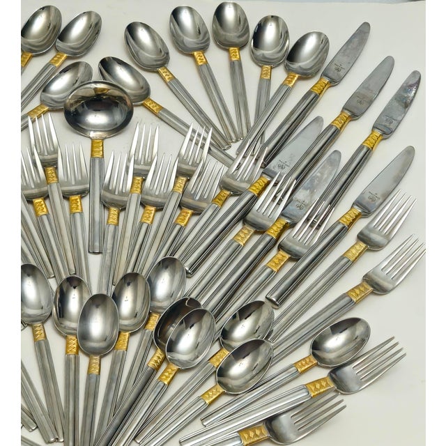 Adam Pfaltzgraff 1990s Pfaltzgraff Golden Crossroads Stainless Steel Flatware - 61 Piece Set For Sale - Image 4 of 18