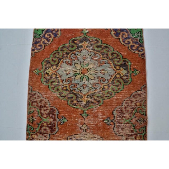 1950s Ornate Turkish Rug, Minimalist Runner for Hallway or Entryway For Sale In Phoenix - Image 6 of 10