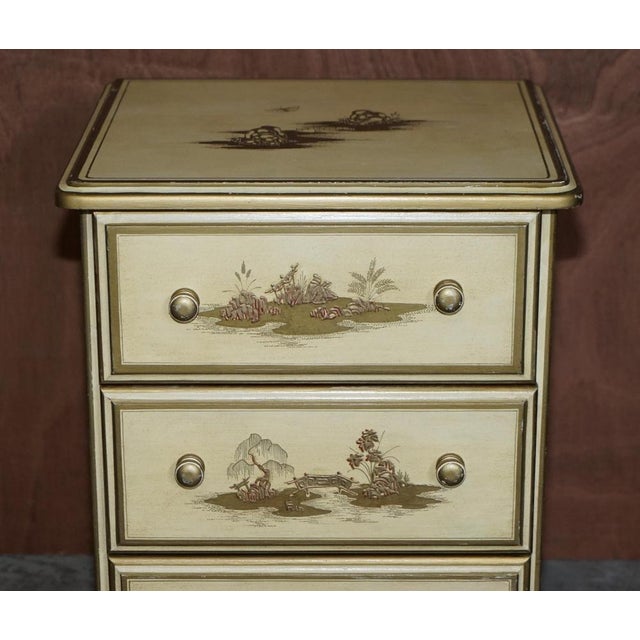 Vintage Chinese Cream & Gold Leaf Painted Bedside Table, Set of 2 For Sale - Image 17 of 18