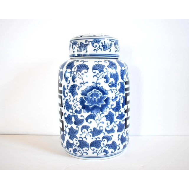 Early 21st Century Blue and White Chinese Export Ginger Jar For Sale - Image 5 of 9