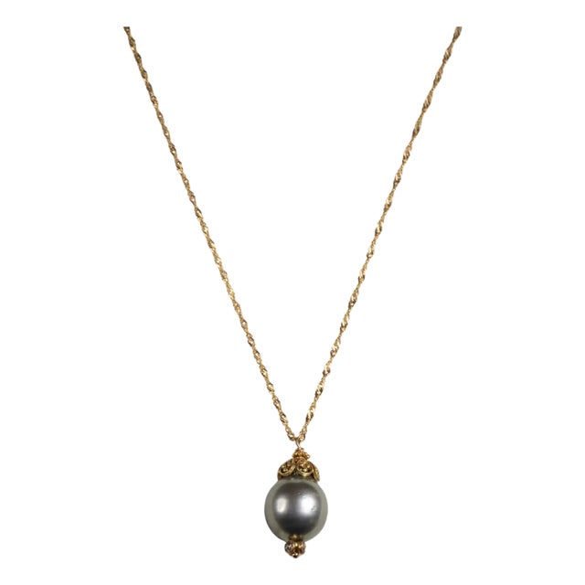 18K Gold Chain Necklace with Tahitian Pearl and Diamond Pendant For Sale