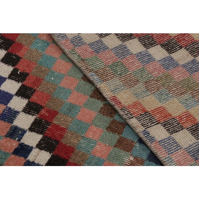 Vintage Distressed Rug With Muted Geometric Diamond Mosaic - Rug & Kilim For Sale - Image 9 of 9