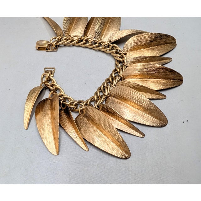 1950s Vintage 1955-6 Signed Napier Doris Day "Willow" Goldtone Leaves Charm Bracelet For Sale - Image 5 of 9
