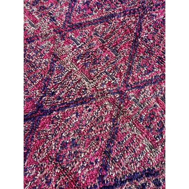 Abstract Vintage Moroccan Boujad Wool Rug - Handwoven Berber Carpet For Sale - Image 3 of 8