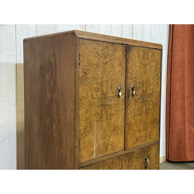 1950s Art Deco English Sideboard in Burr Walnut, 1950s For Sale - Image 5 of 18