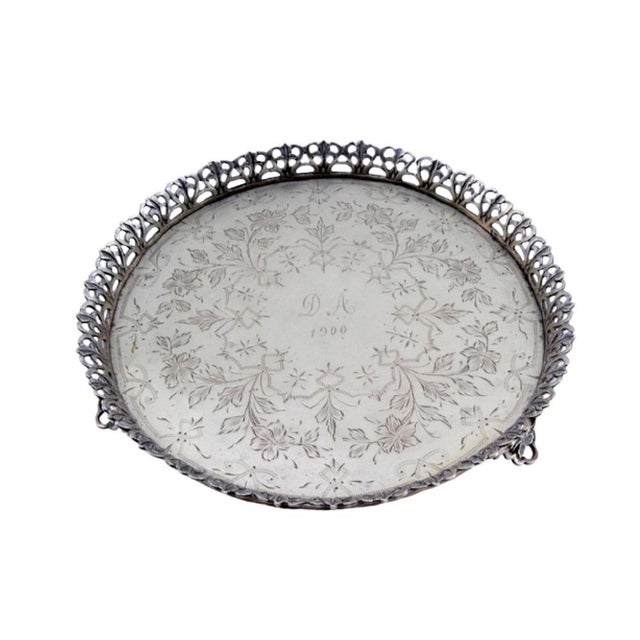 Silver Ticket Stand with Grid and Center Engraved with Floral Motifs, Standing on Three Feet For Sale - Image 9 of 9