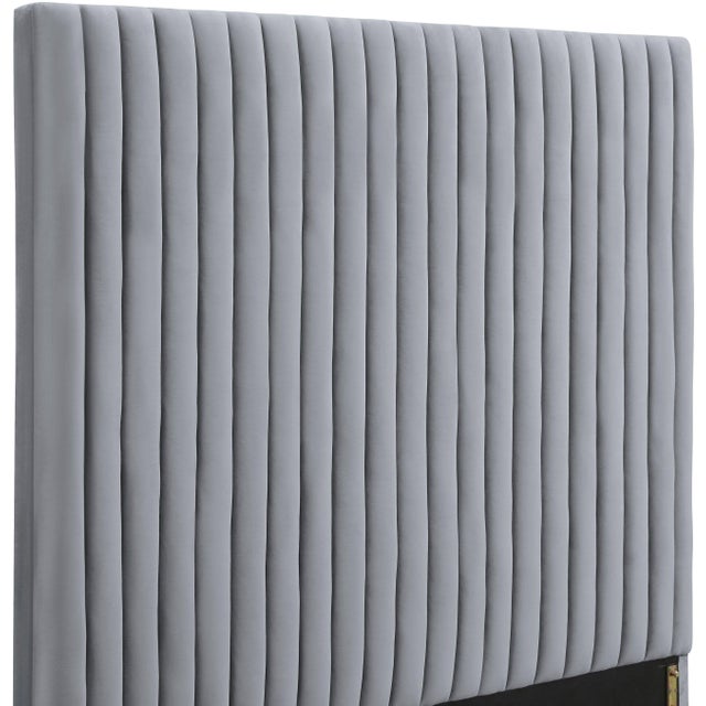 Arabelle Grey Velvet Queen Bed For Sale - Image 4 of 7