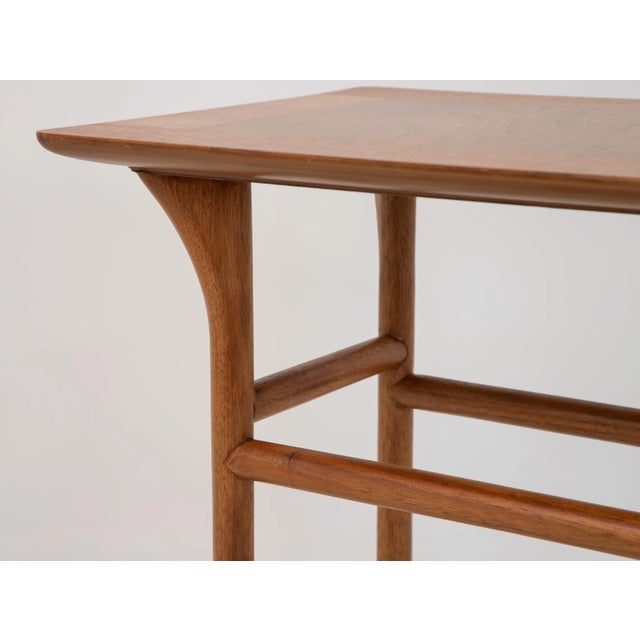 T.H. Robsjohn-Gibbings for Widdicomb Saber Leg Side Table For Sale - Image 4 of 9