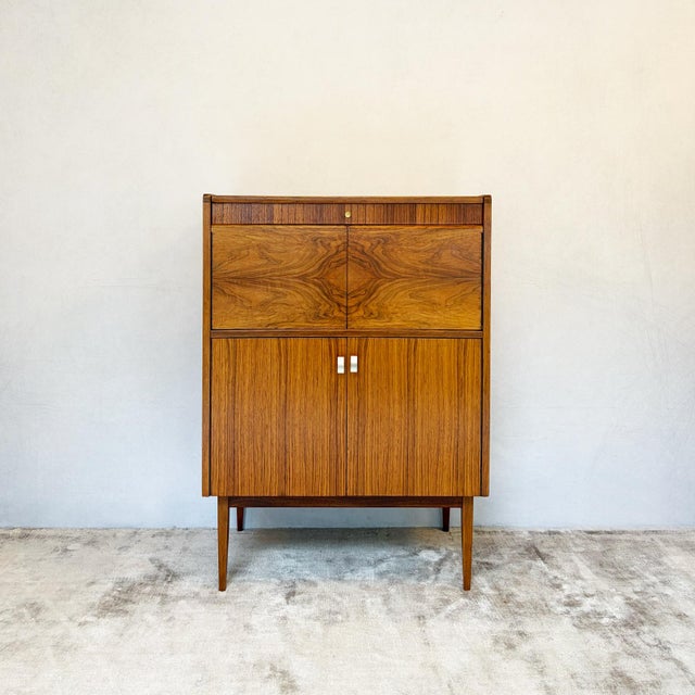 Metamorphic Walnut Cocktail Cabinet from Cox & Cox Ltd., 1950s For Sale - Image 17 of 17