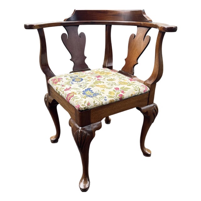 Queen Anne Mahogany Corner Chair Circa 18th Century For Sale