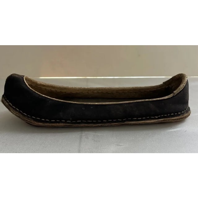 Antique Korean Joseon Dynasty Heukhye Nobleman's Leather Shoe, Single, Yangban Nobility Footwear With Hobnail Sole, 19th Century For Sale - Image 12 of 15