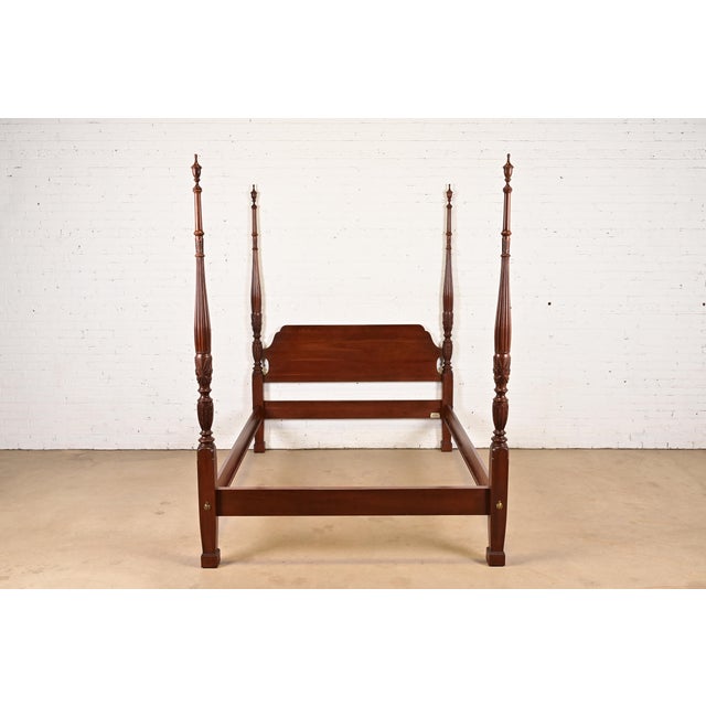 A gorgeous Georgian or Chippendale style four poster queen size bed By Ethan Allen, "Georgian Court" Collection USA, Late...